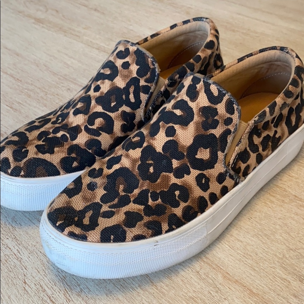 Steve Madden leopard print sneakers size 8